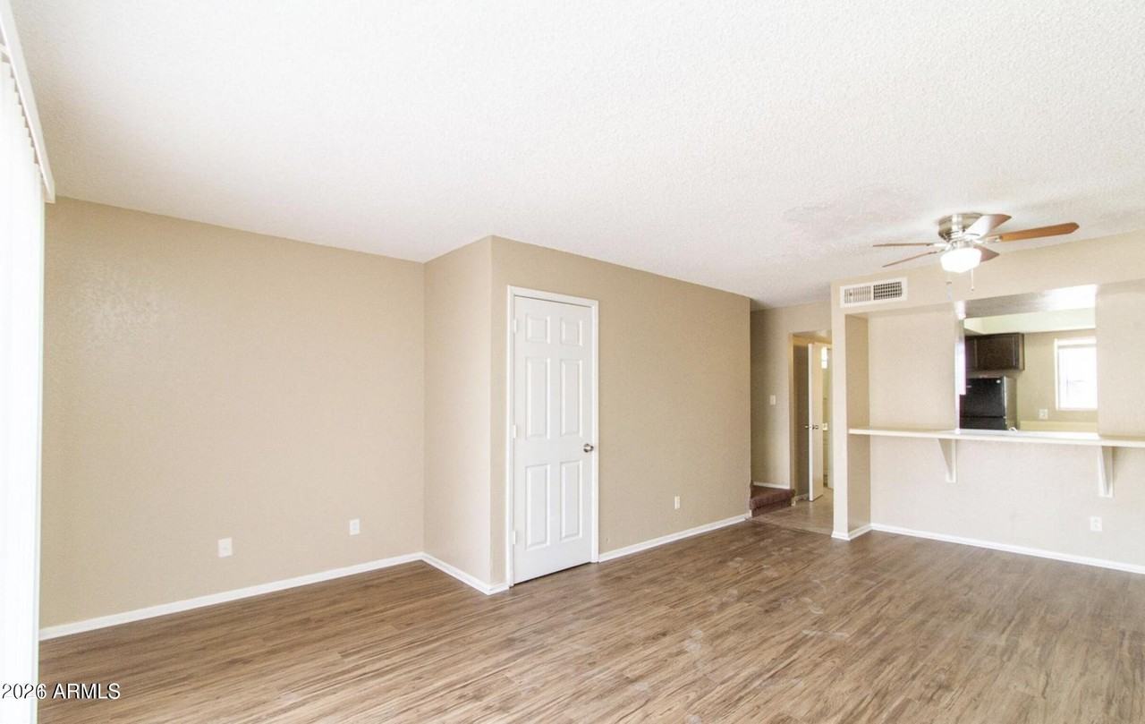 2802 E Monte Cristo Ave #101 - Photo 2 of 9