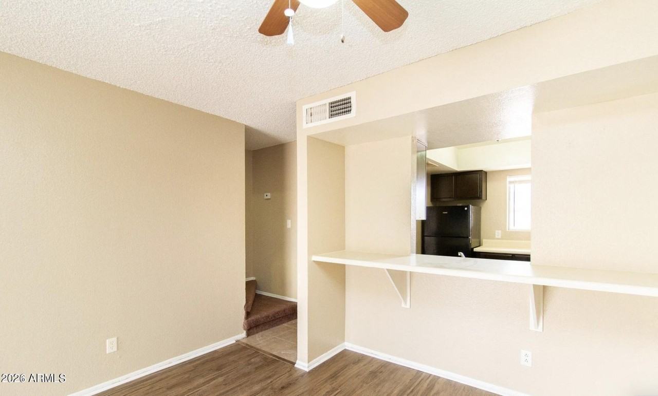 2802 E Monte Cristo Ave #101 - Photo 5 of 9