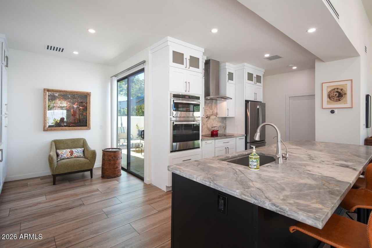 4440 E Camelback Rd #28 - Photo 7 of 32