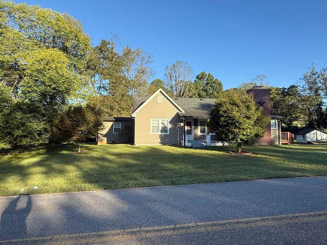 1414 Muddy Creek Rd - Photo 7 of 31
