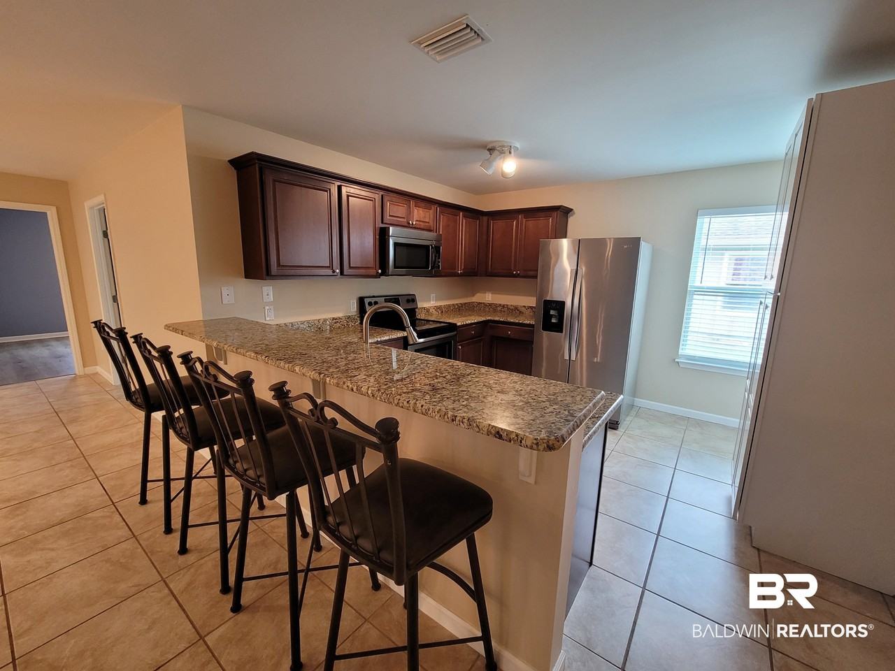 15130 Marem Dr - Photo 3 of 8