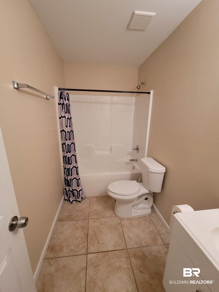 15130 Marem Dr - Photo 5 of 8