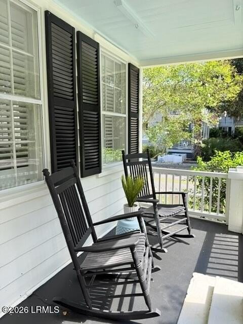 801 Duke St - Photo 4 of 50
