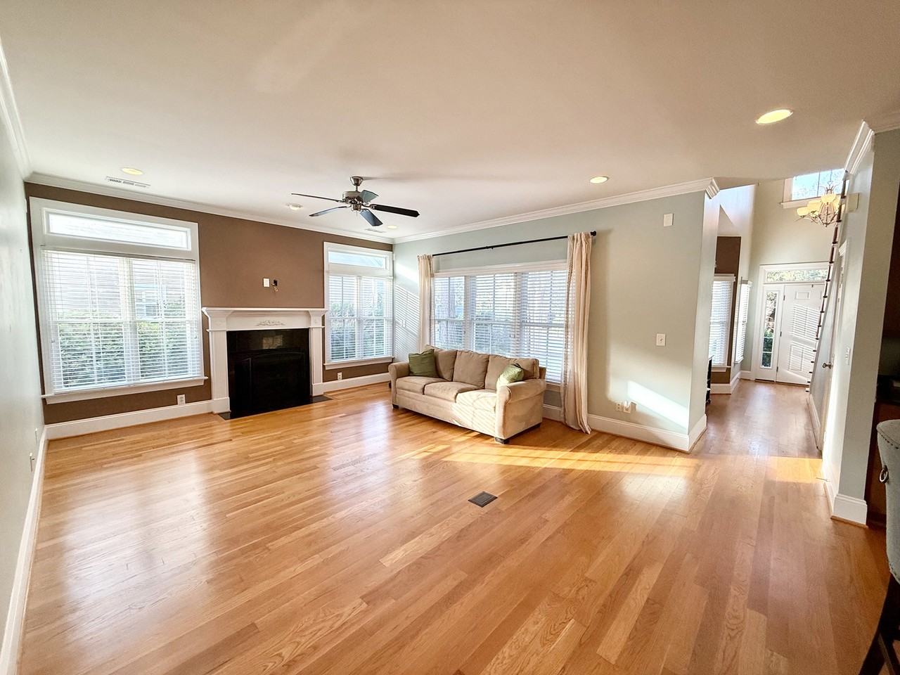 4228 Pine Hollow Dr #1 - Photo 4 of 10