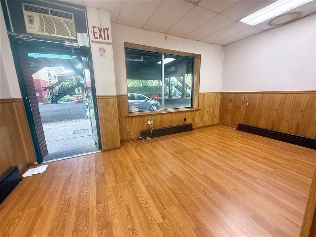 2430 Stillwell Ave - Photo 4 of 13