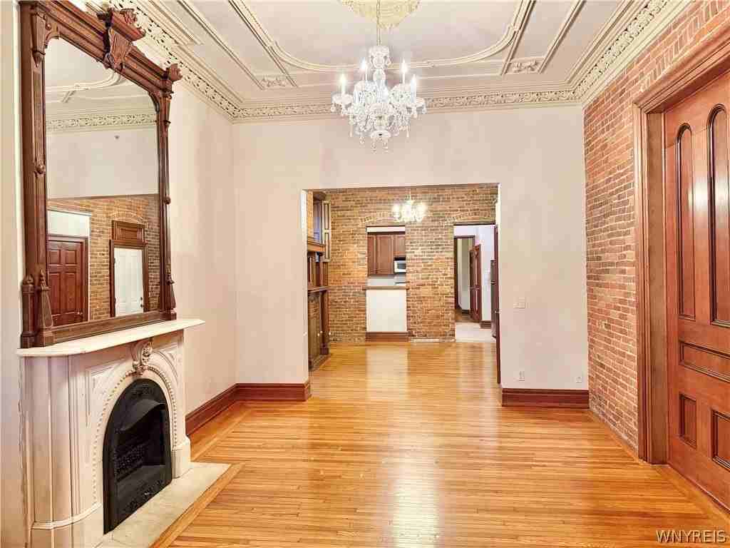 441 Franklin St #1 - Photo 4 of 19
