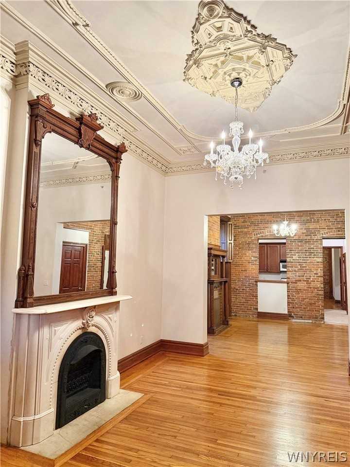 441 Franklin St #1 - Photo 5 of 19
