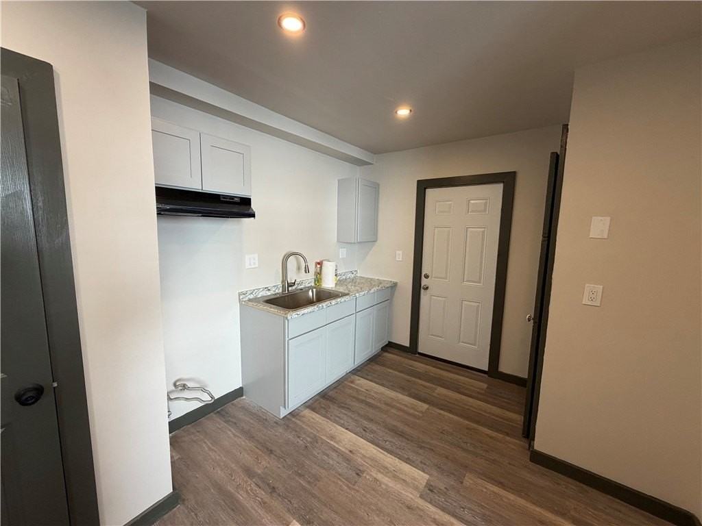 19 Copeland St #17 - Photo 2 of 12