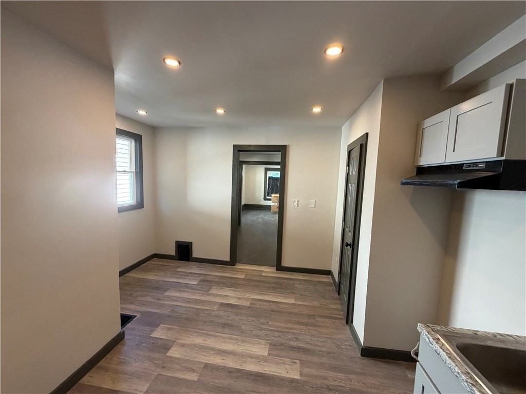 19 Copeland St #17 - Photo 3 of 12