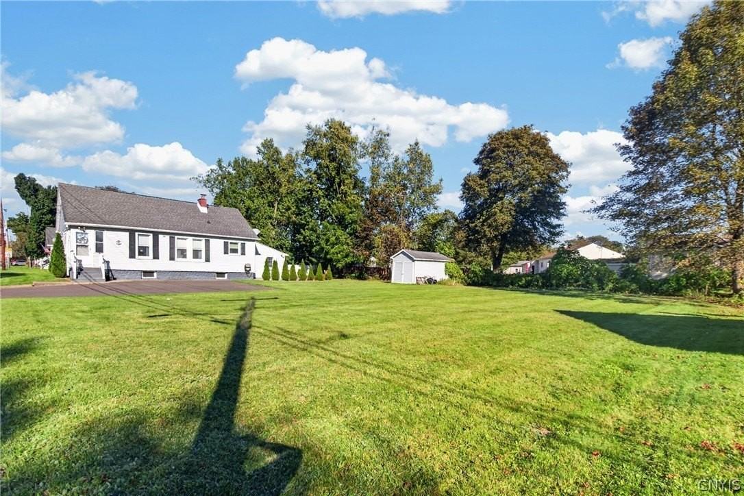 526 Utica Rd - Photo 7 of 35