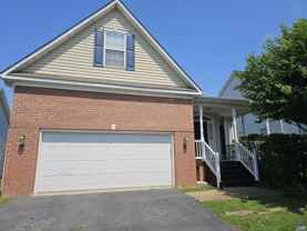 134 Deerwood Dr - Photo 1 of 1