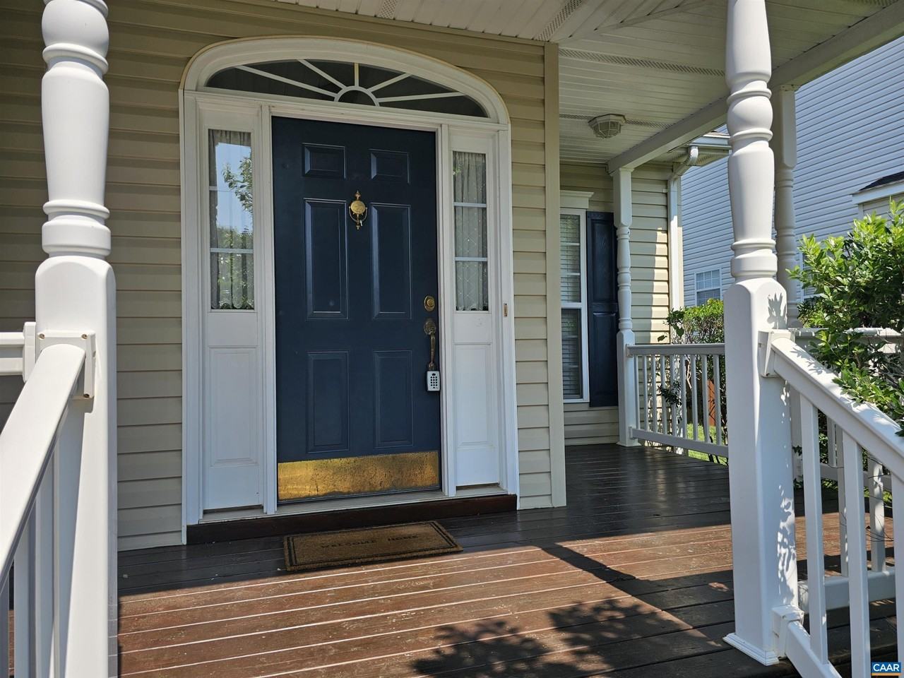 134 Deerwood Dr - Photo 3 of 24