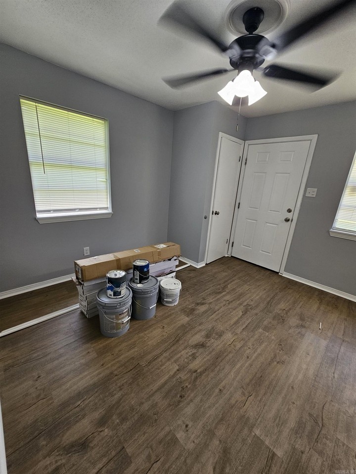 1413 (address hidden) - Photo 4 of 11