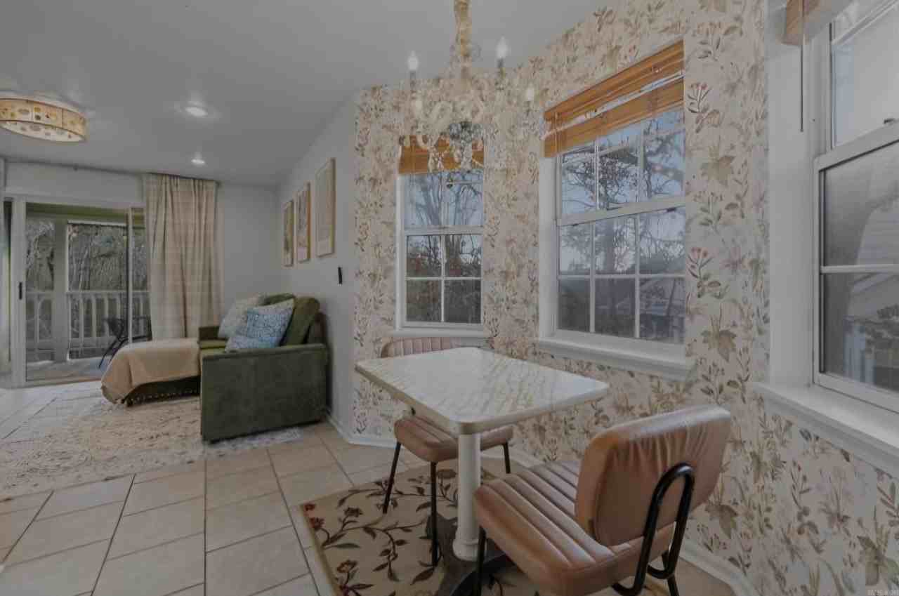 3016 Summerhill Pl - Photo 4 of 6