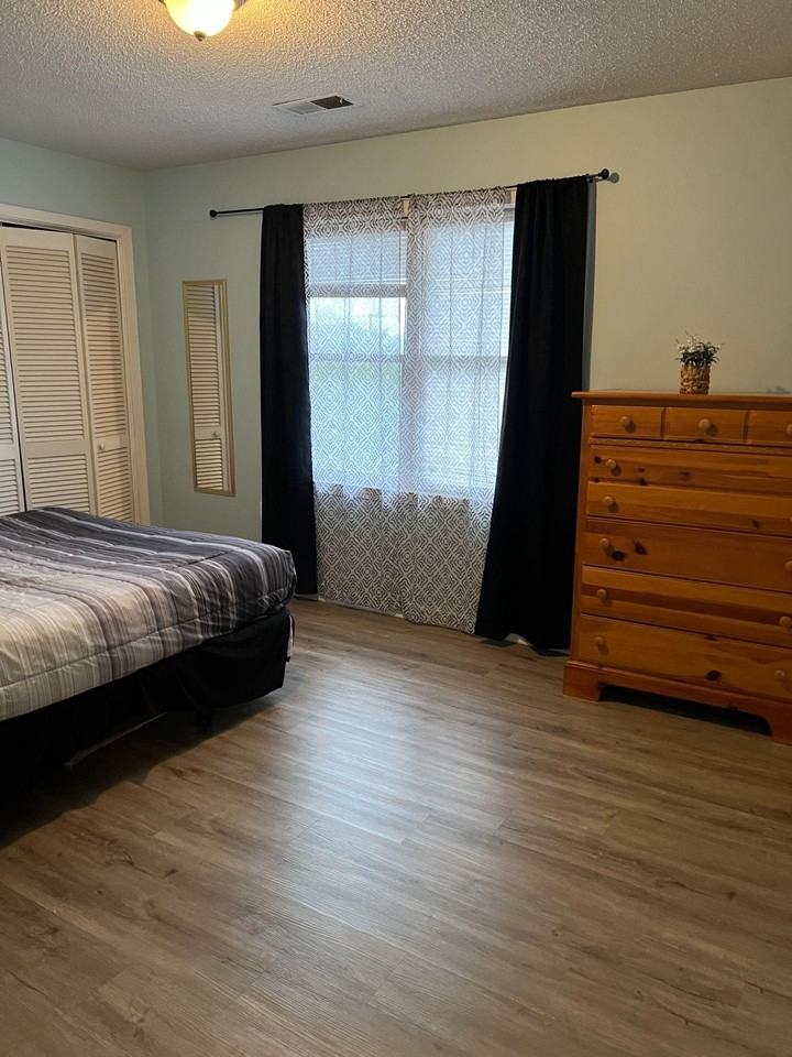 407 23rd Ave N #305 - Photo 6 of 8