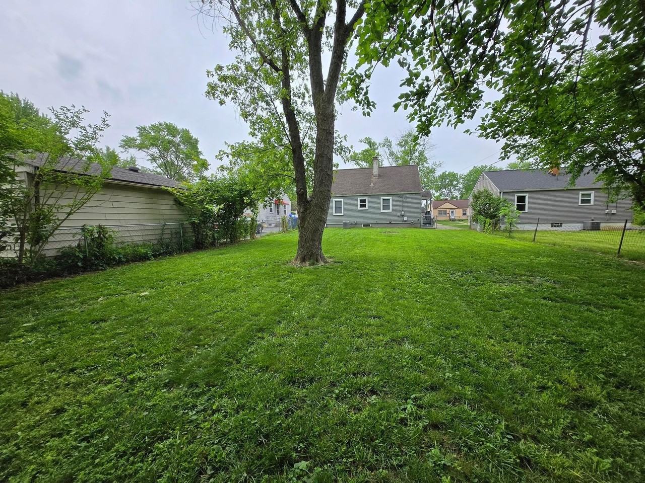 1238 Carolyn Ave - Photo 4 of 28