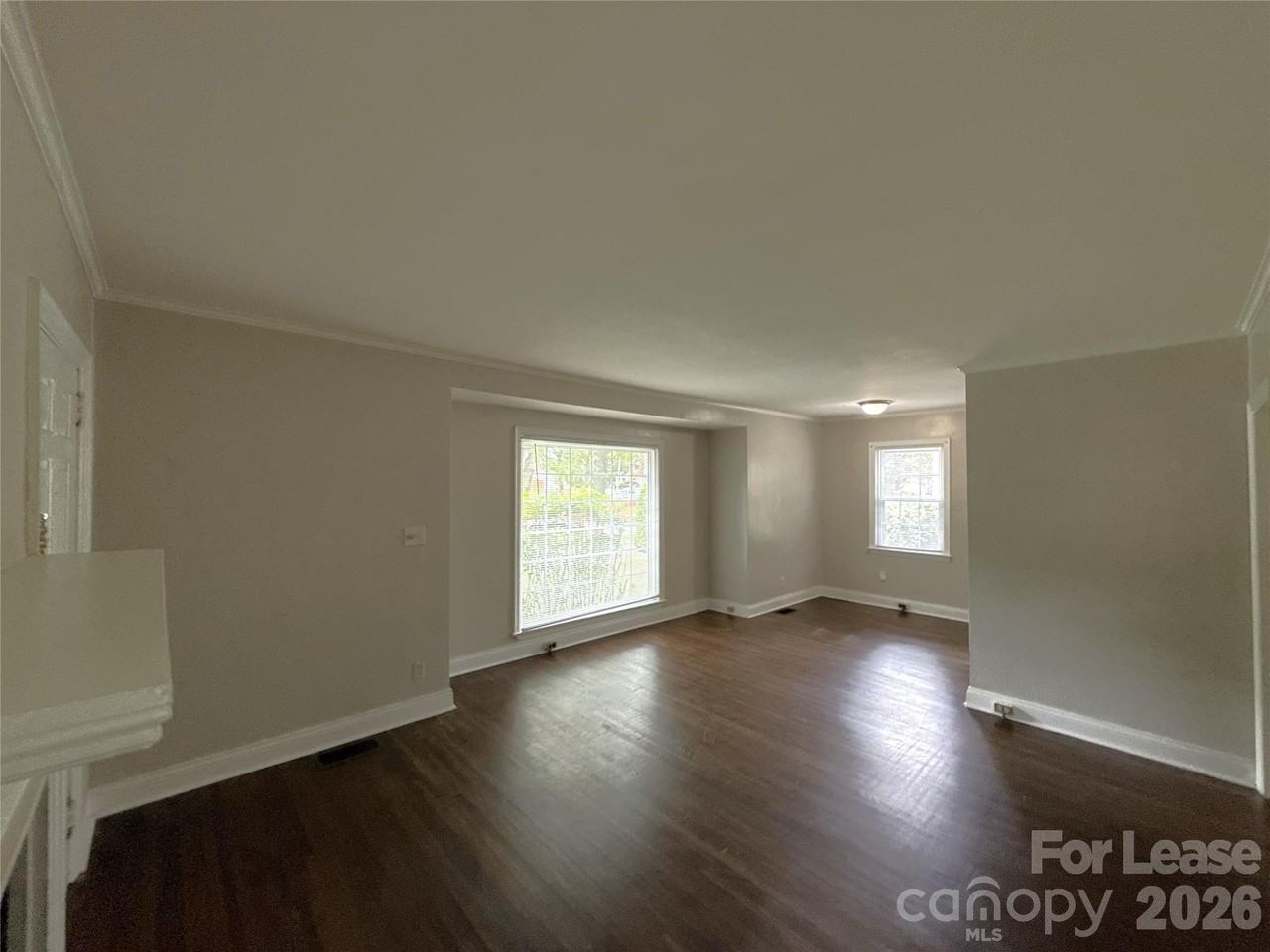1412 Claridge Ln - Photo 2 of 13
