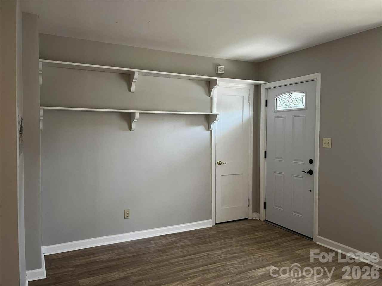 2213 Shamrock Dr - Photo 2 of 25