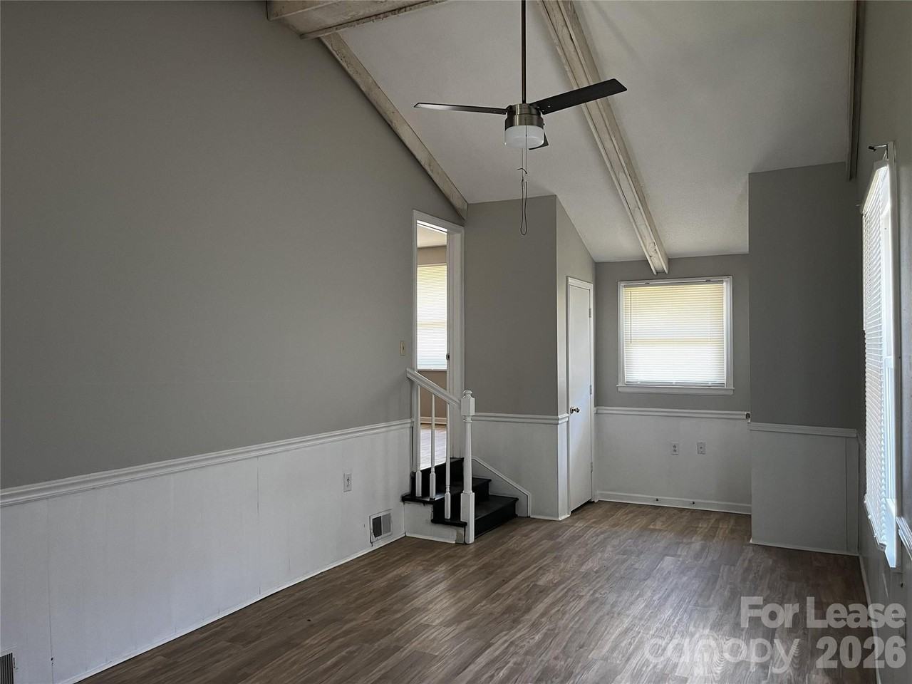 2213 Shamrock Dr - Photo 4 of 25