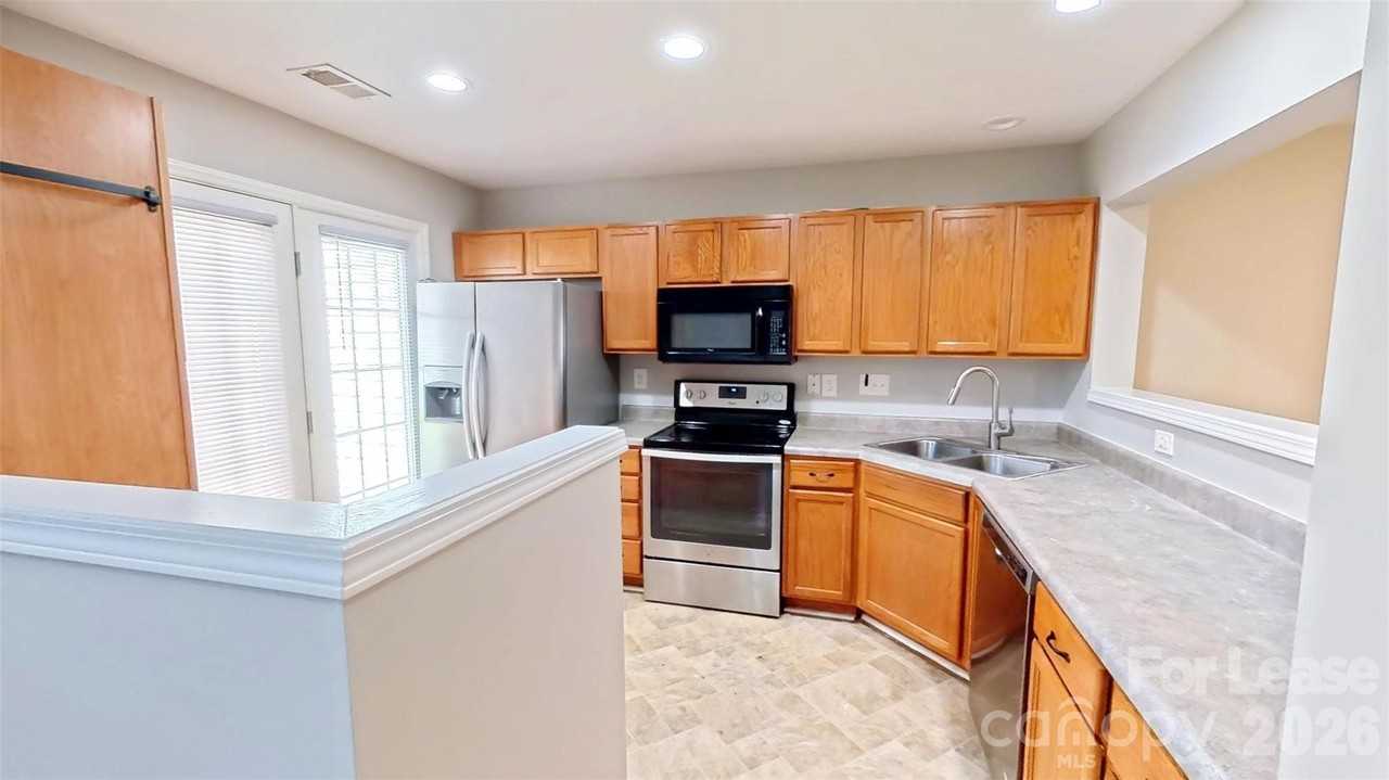 11010 Alderbrook Ln - Photo 4 of 11