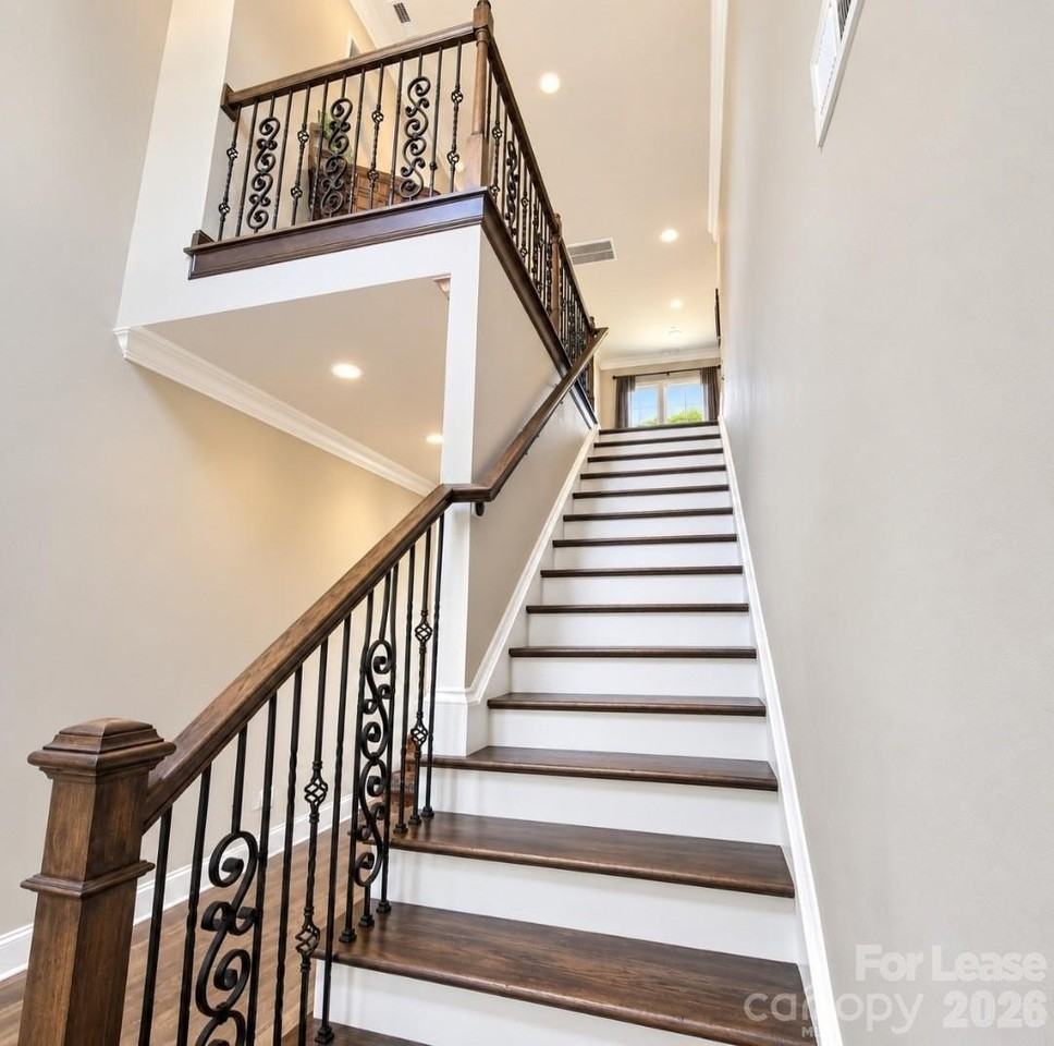 3233 Hahn Scott Rd - Photo 4 of 29