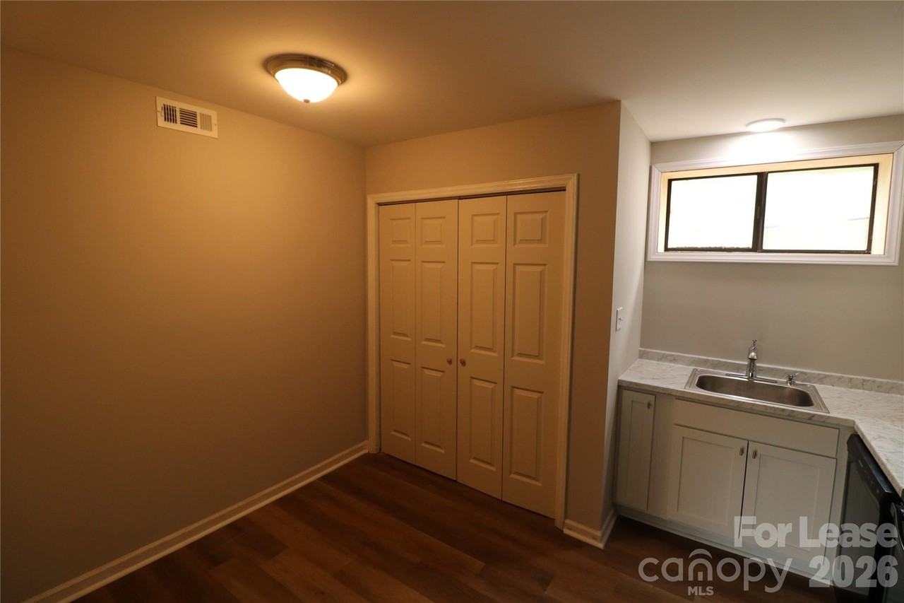 1 Circle St #5 - Photo 3 of 13