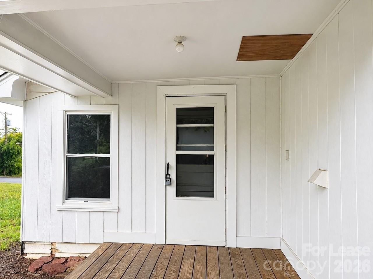 1641 Berkley St Sw - Photo 2 of 19