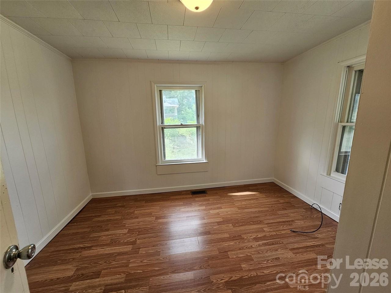 1641 Berkley St Sw - Photo 6 of 19