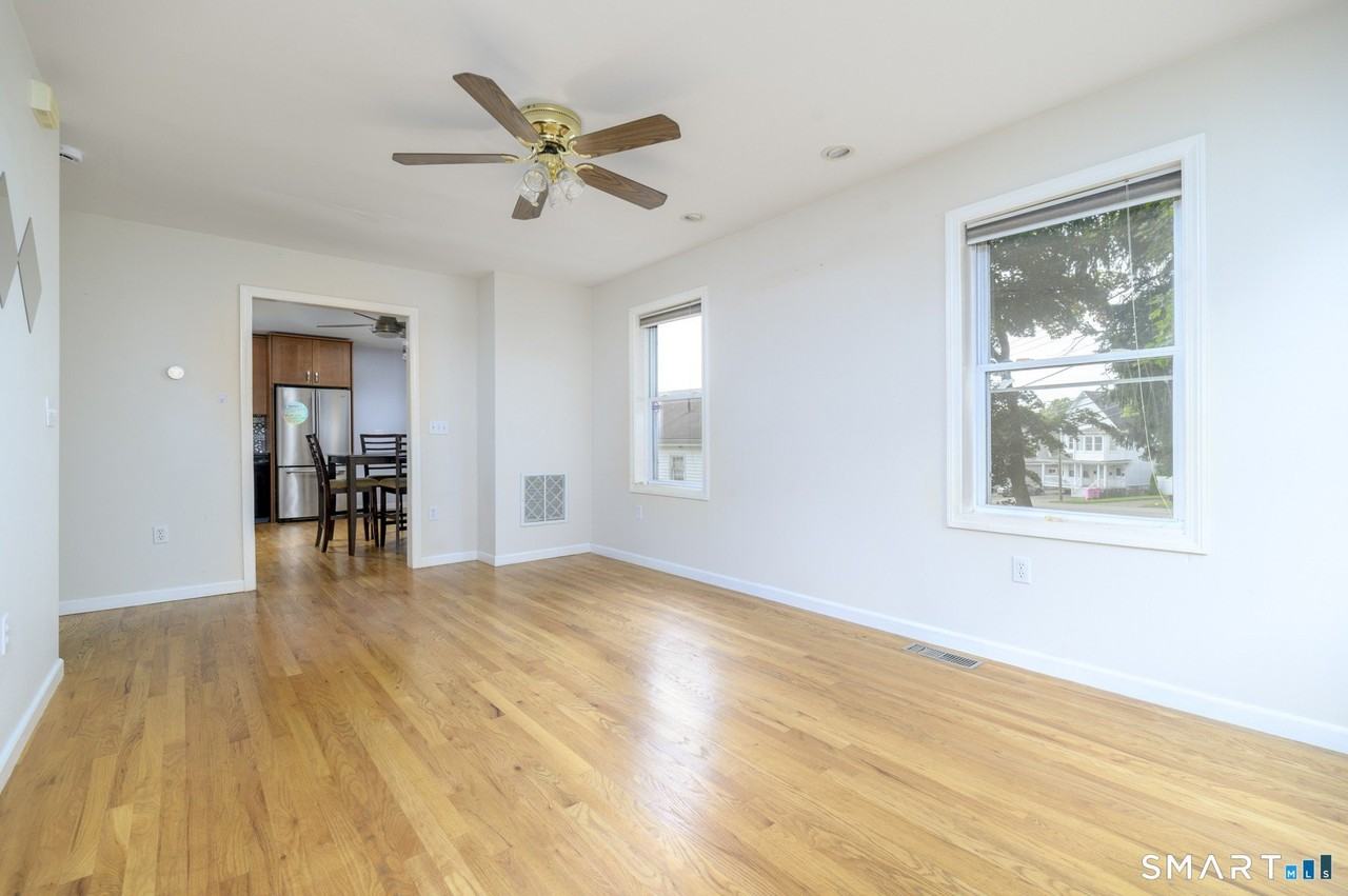612 Black Rock Tpke #612 - Photo 5 of 19