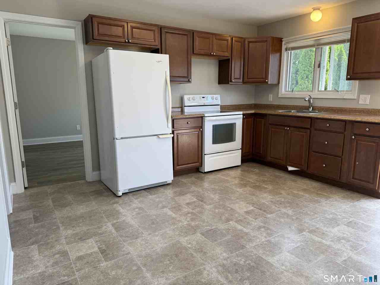 93 S Cliff St #2B - Photo 2 of 9