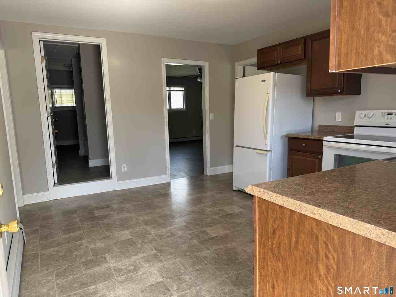 93 S Cliff St #2B - Photo 4 of 9