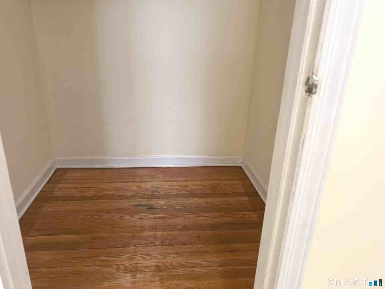 1044 Campbell Ave #4A - Photo 3 of 16
