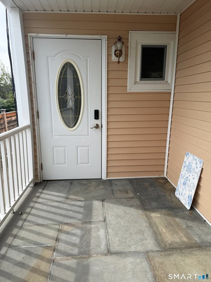 40 Travis Ave - Photo 2 of 18