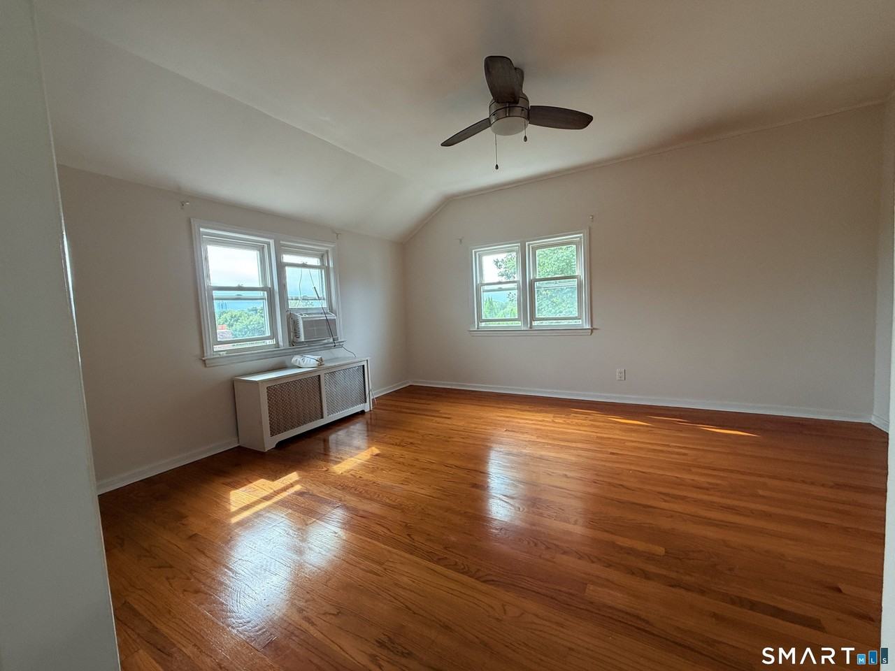 40 Travis Ave - Photo 7 of 18
