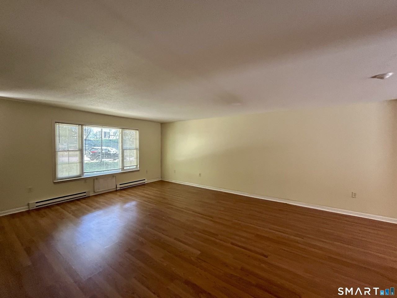 19 Surrey Ln #19 - Photo 5 of 17
