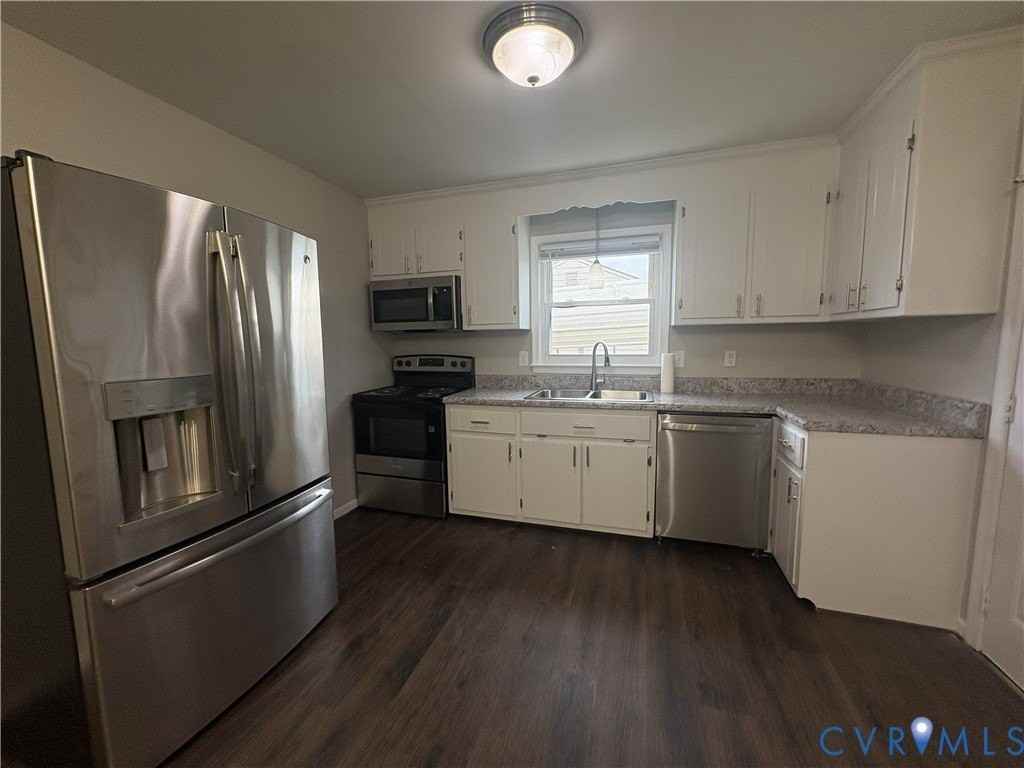 3022 Fielding Rd - Photo 2 of 9