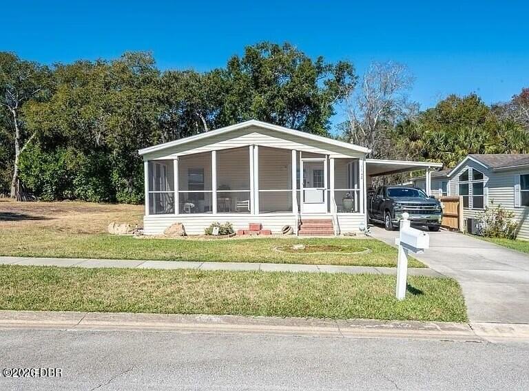 1142 Coquina Blf - Photo 2 of 16