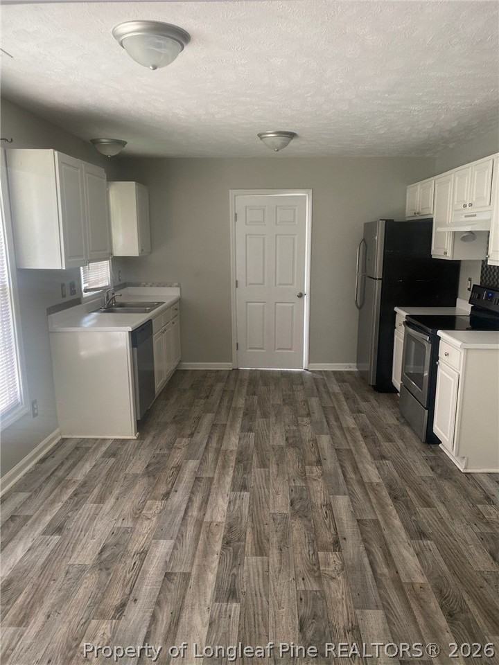 163 Independence Dr - Photo 3 of 9