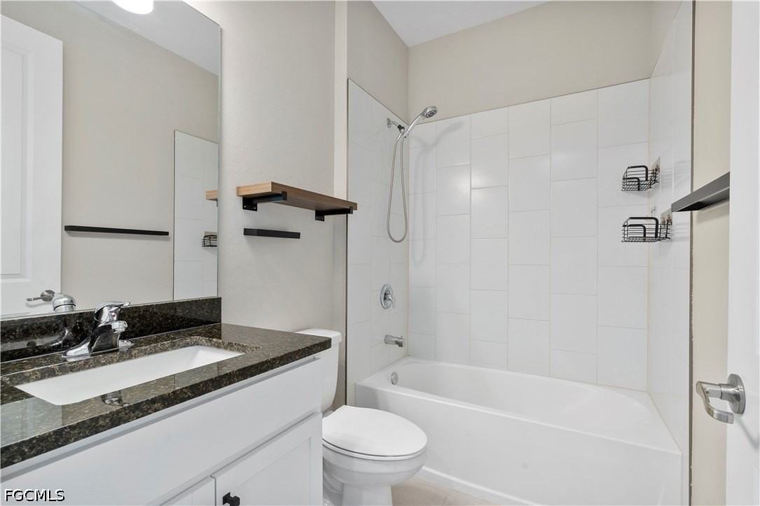 15927 Mulrion Blvd - Photo 4 of 50