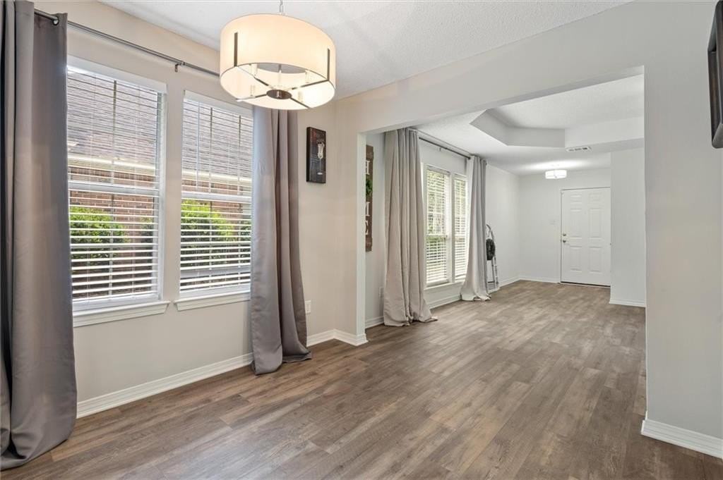 1051 Mcneil Ave - Photo 5 of 23