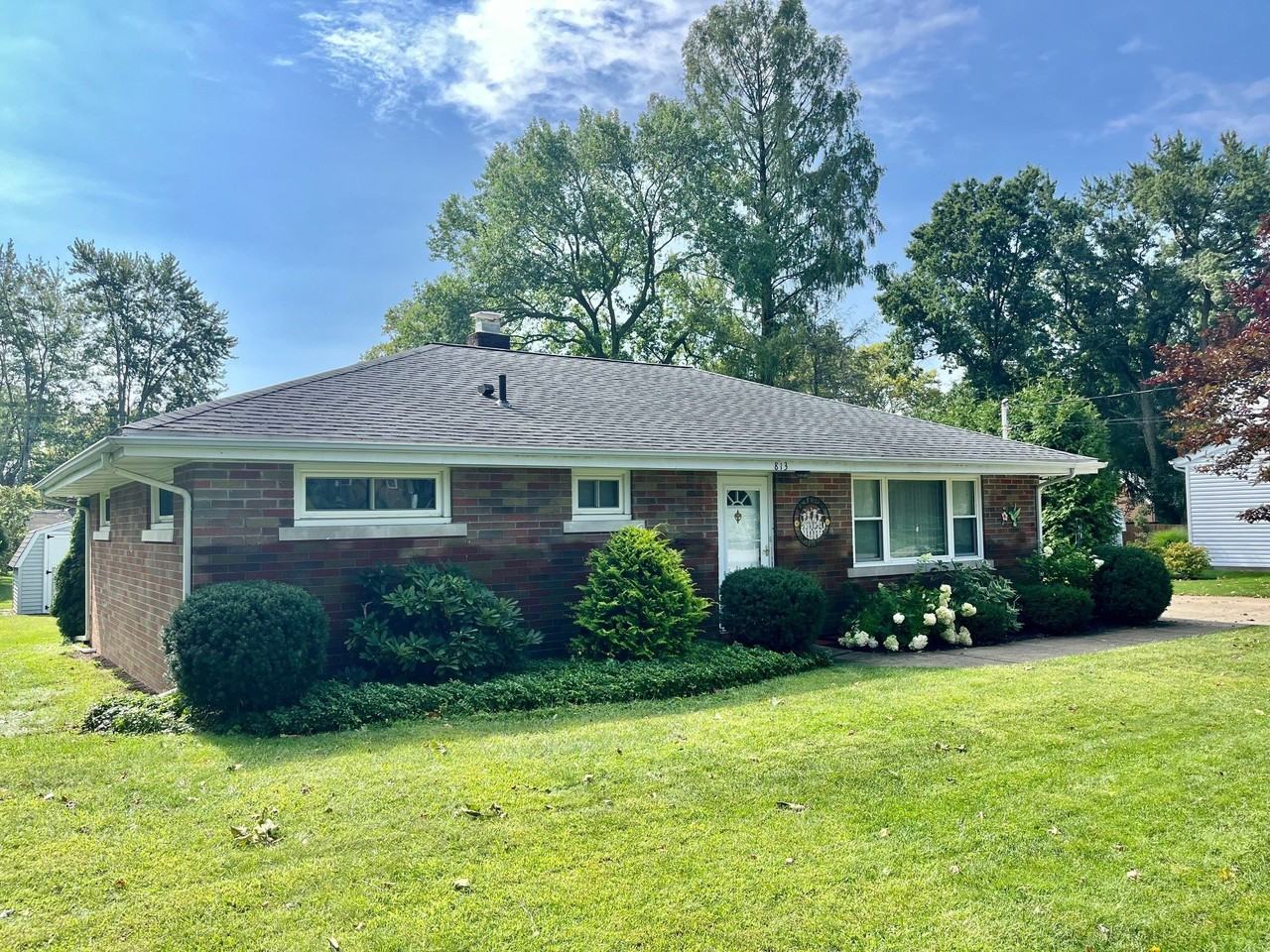 813 Hilltop Rd - Photo 2 of 22