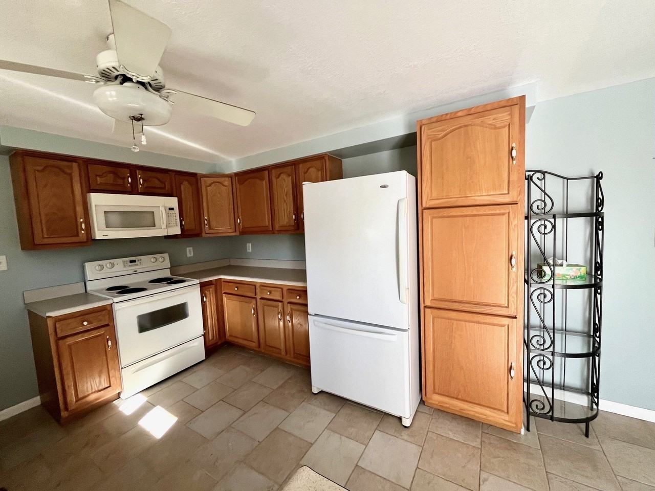 813 Hilltop Rd - Photo 6 of 22