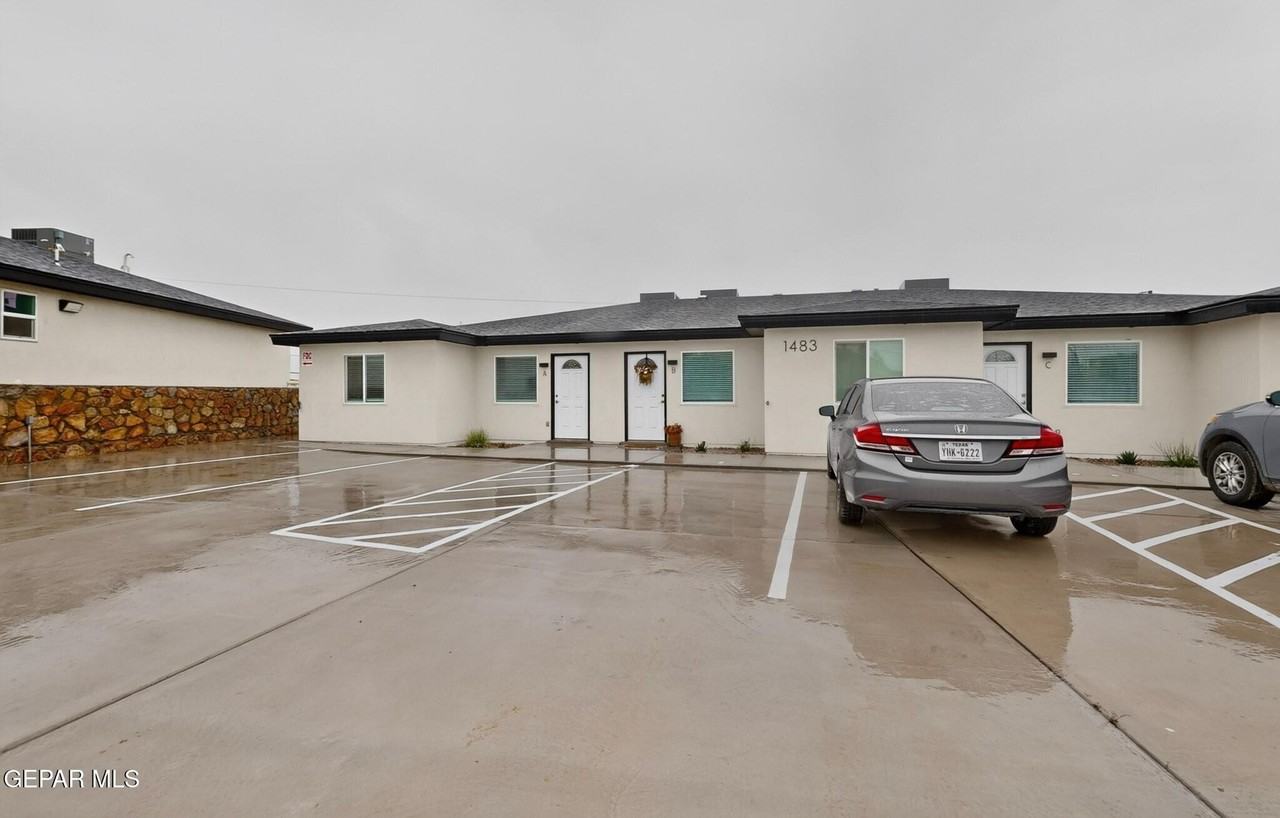 1483 Osullivan Dr #A - Photo 3 of 33