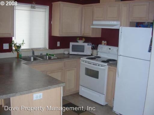 1216 W 31st St - Photo 2 of 7