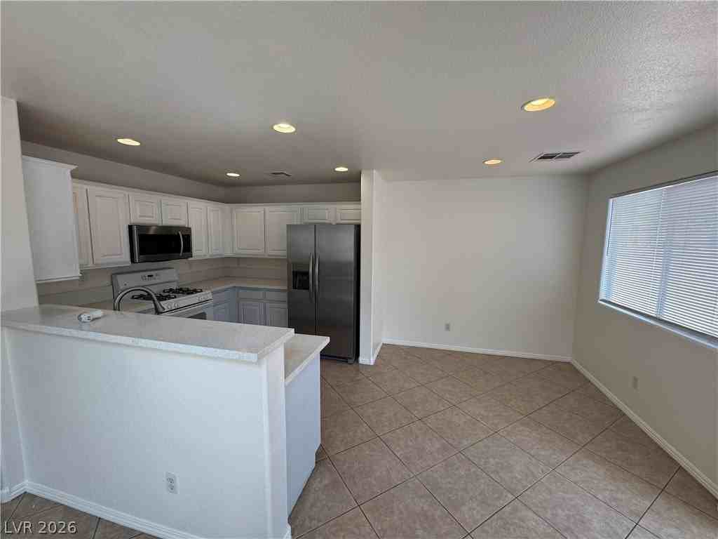 990 Cantabria Heights Ave - Photo 6 of 24