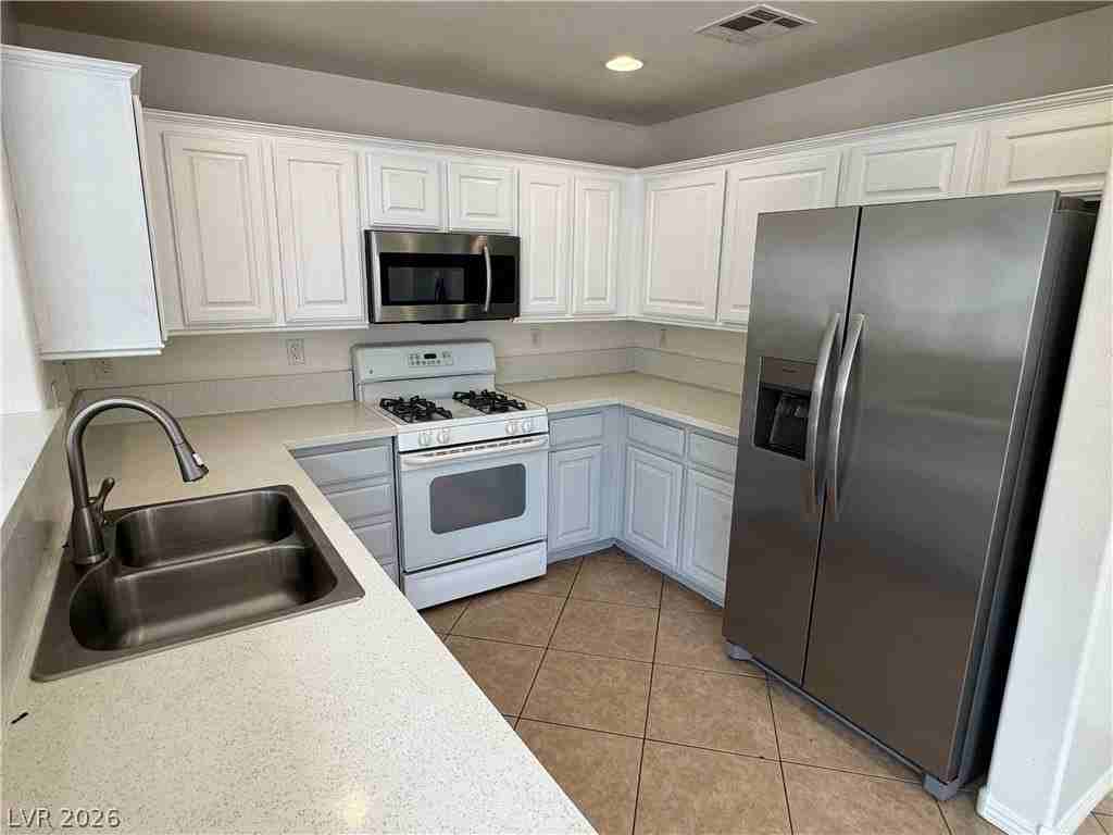990 Cantabria Heights Ave - Photo 7 of 24