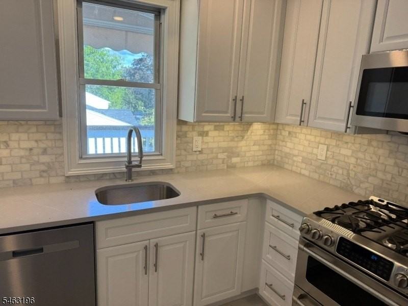 217 Greenwood Ave Apt 2 #2 - Photo 3 of 12
