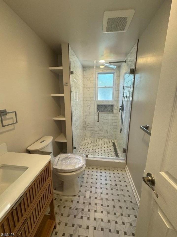 217 Greenwood Ave Apt 2 #2 - Photo 7 of 12
