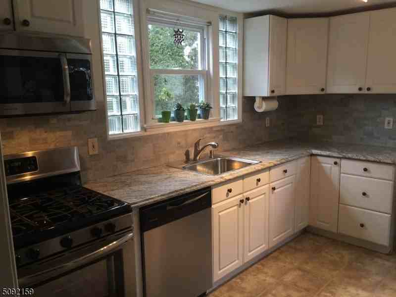 21 Cobb Pl - Photo 6 of 22