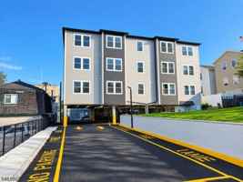 featured image of 17 Wickham St #302